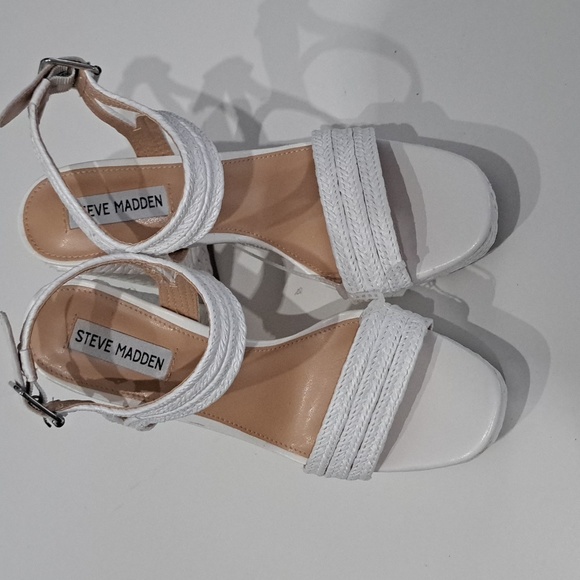 Steve Madden Lomardo Sandal in White - Picture 3 of 9